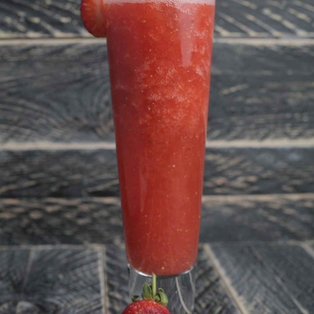 Le Notre Cafe | Strawberry Juice | Bahrain | WhatToEat Food | Restaurant | Cafe | 